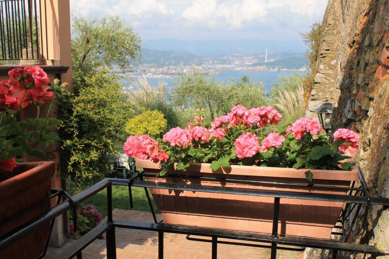 Agriturismo Terrazza Sul Golfo - Il Casale ลาสเปเซีย ภายนอก รูปภาพ